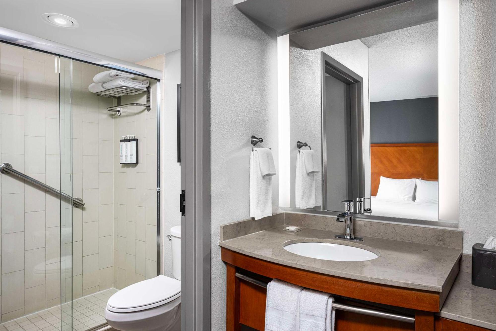 Hyatt Place Dallas North By The Galleria Addison Bagian luar foto